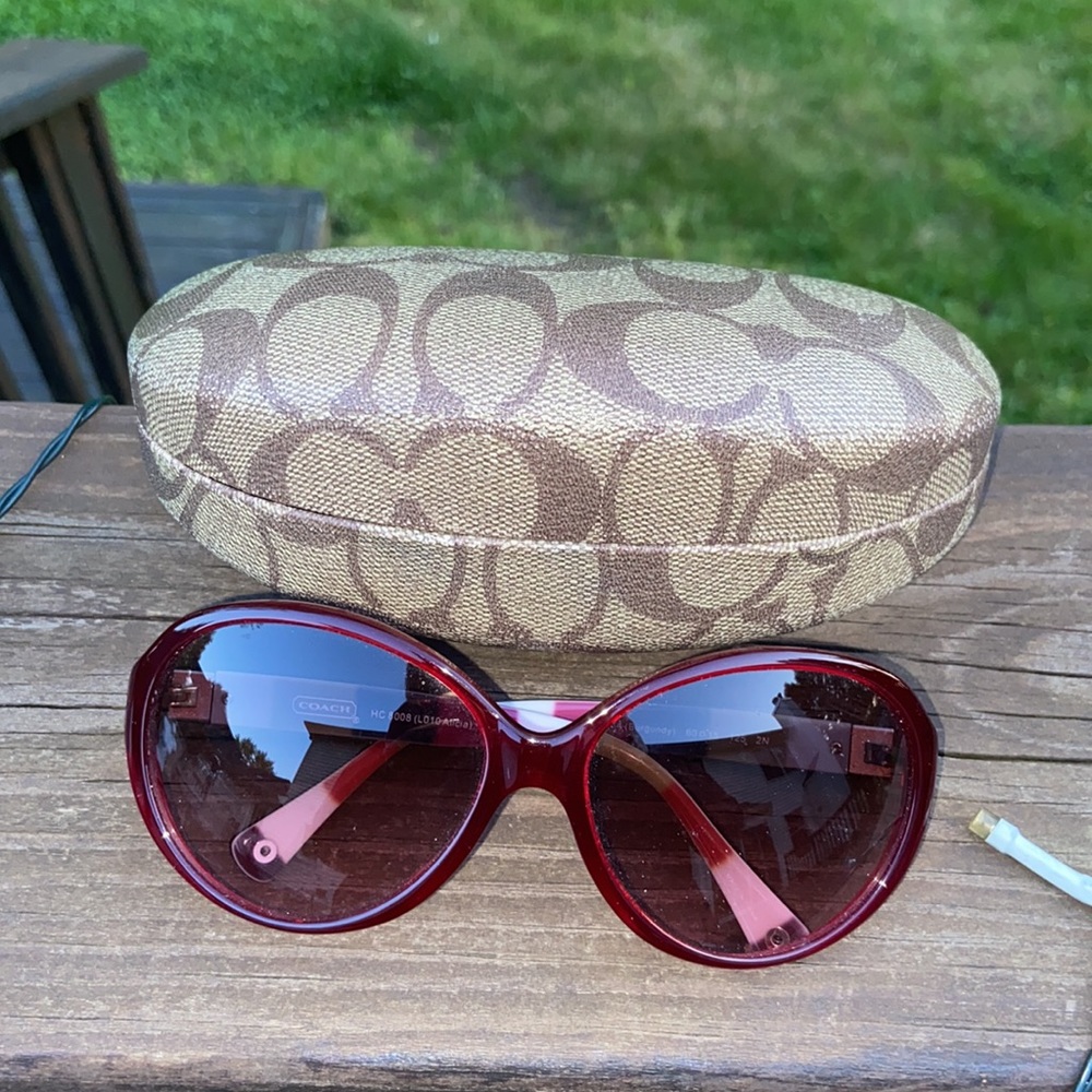Coach HC8008 Sunglasses Alicia